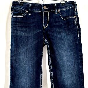 Silver Denim Suki Bermuda Shorts Womens Size W30 Mid Rise